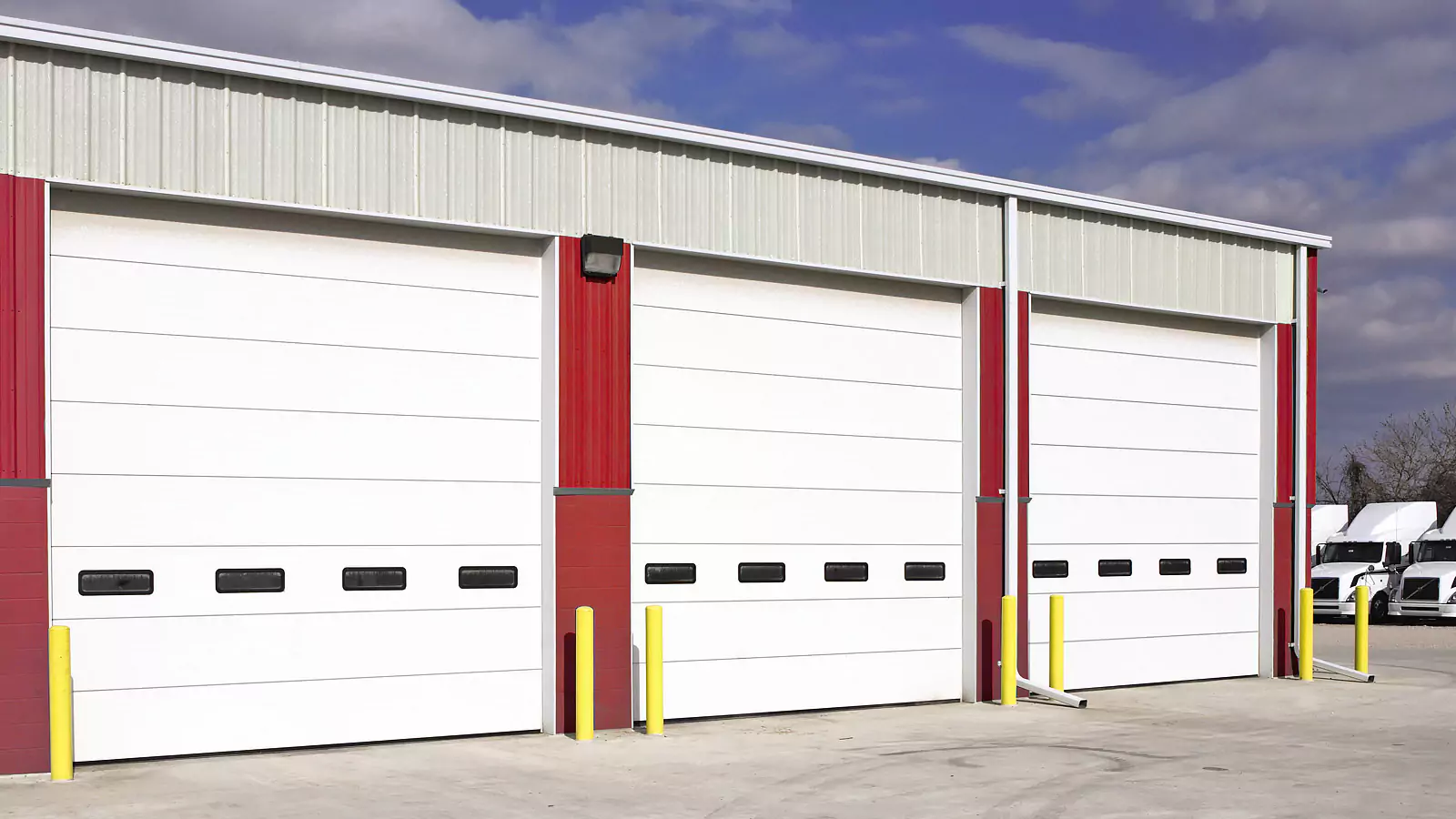 WindStorm™ Commercial Garage Doors